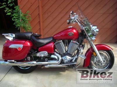 2003 Victory Touring Cruiser photo